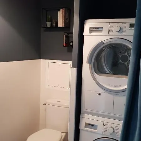 *new* Livy 6 Pax Apartment